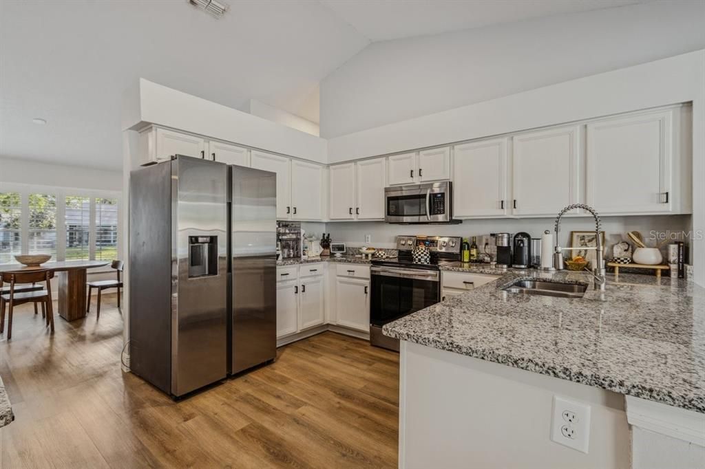 For Sale: $410,000 (3 beds, 2 baths, 2009 Square Feet)