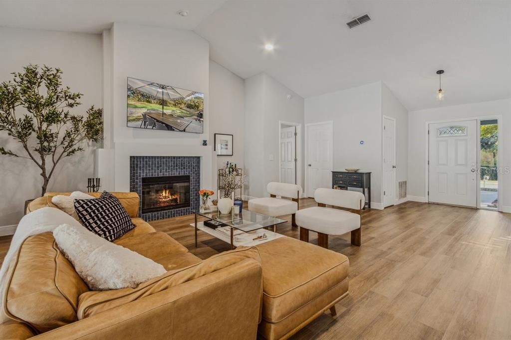 For Sale: $410,000 (3 beds, 2 baths, 2009 Square Feet)