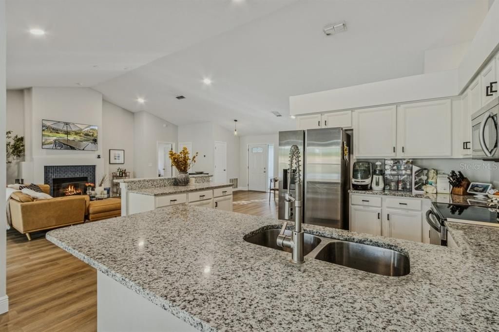 For Sale: $410,000 (3 beds, 2 baths, 2009 Square Feet)