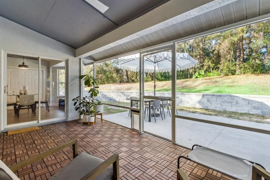 For Sale: $410,000 (3 beds, 2 baths, 2009 Square Feet)