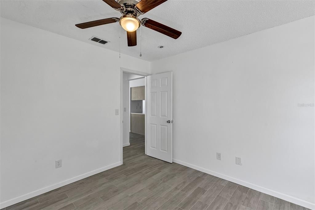 For Rent: $1,595 (2 beds, 1 baths, 806 Square Feet)