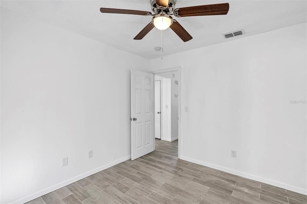 For Rent: $1,595 (2 beds, 1 baths, 806 Square Feet)