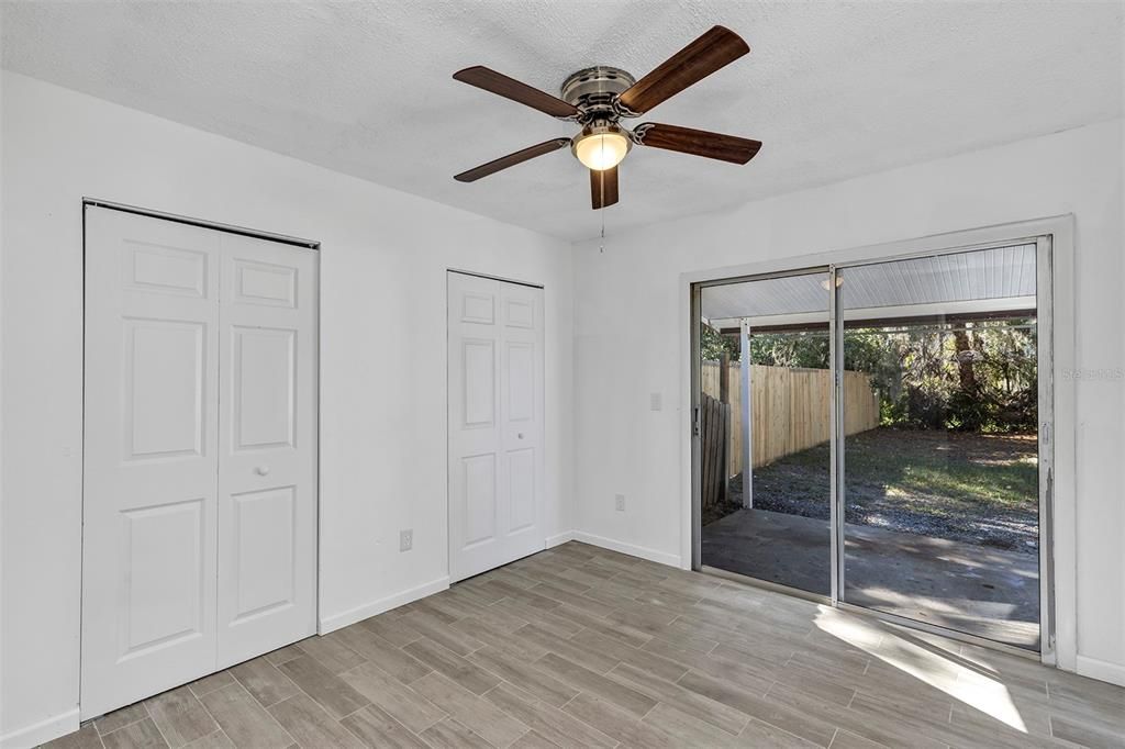 For Rent: $1,595 (2 beds, 1 baths, 806 Square Feet)