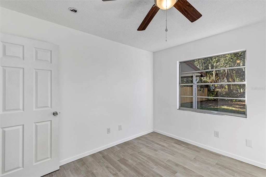 For Rent: $1,595 (2 beds, 1 baths, 806 Square Feet)