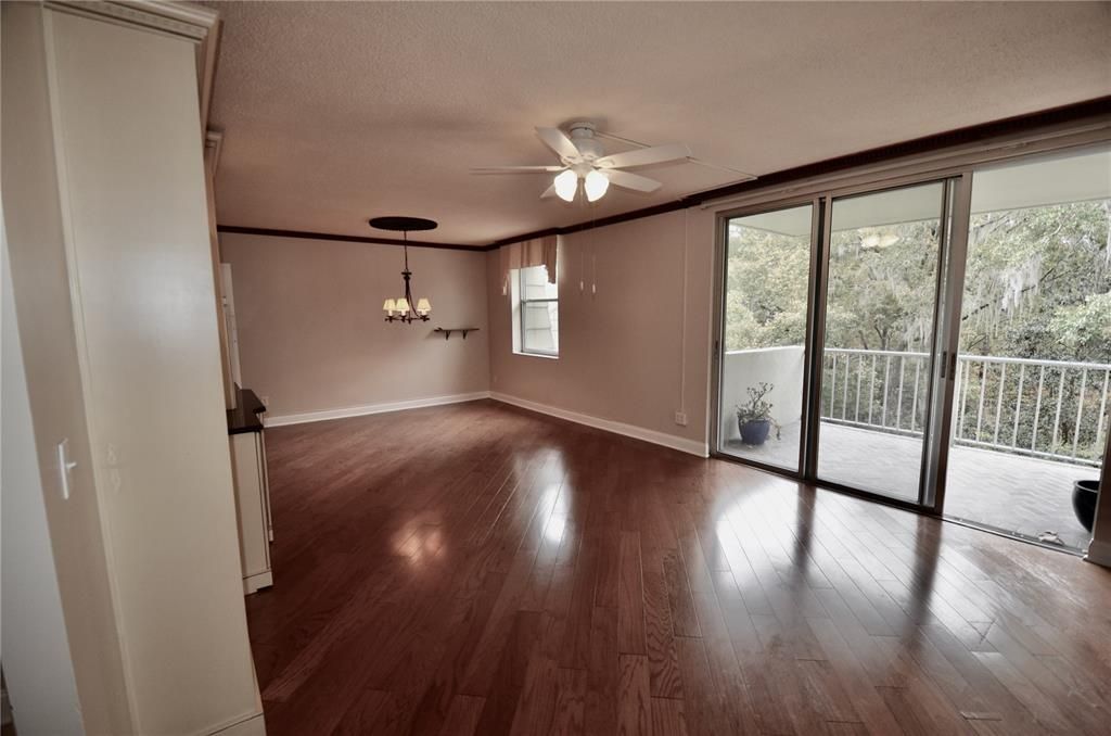 待售: $249,000 (3 贝兹, 2 浴室, 1558 平方英尺)