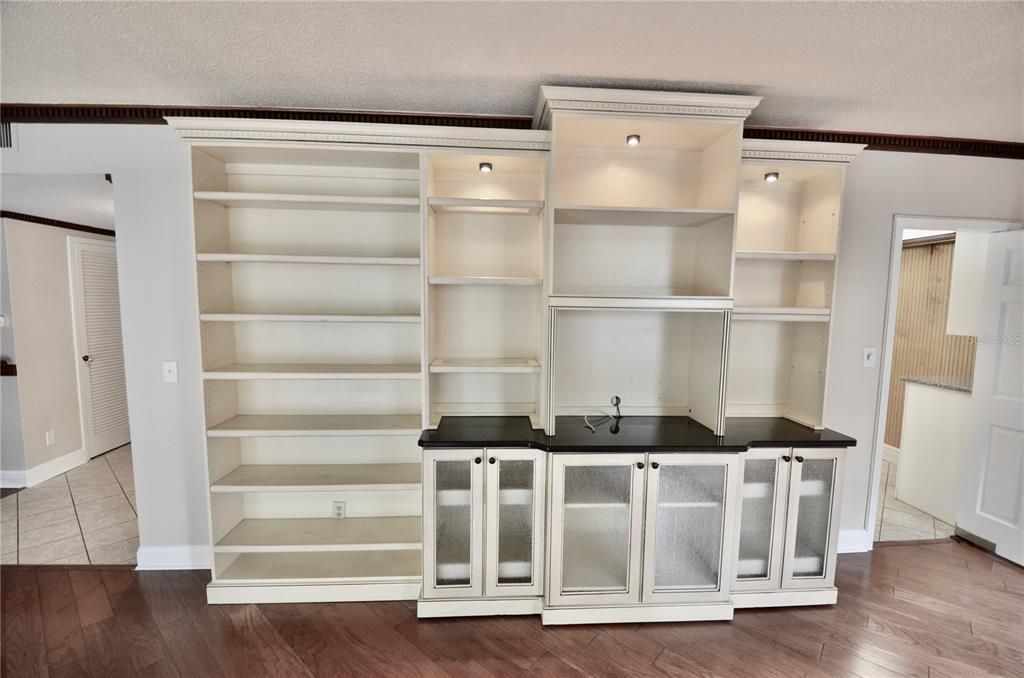 待售: $249,000 (3 贝兹, 2 浴室, 1558 平方英尺)