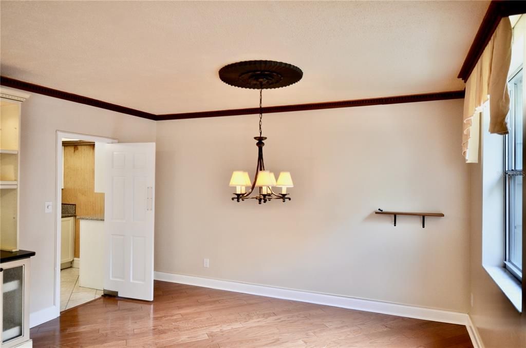 待售: $249,000 (3 贝兹, 2 浴室, 1558 平方英尺)