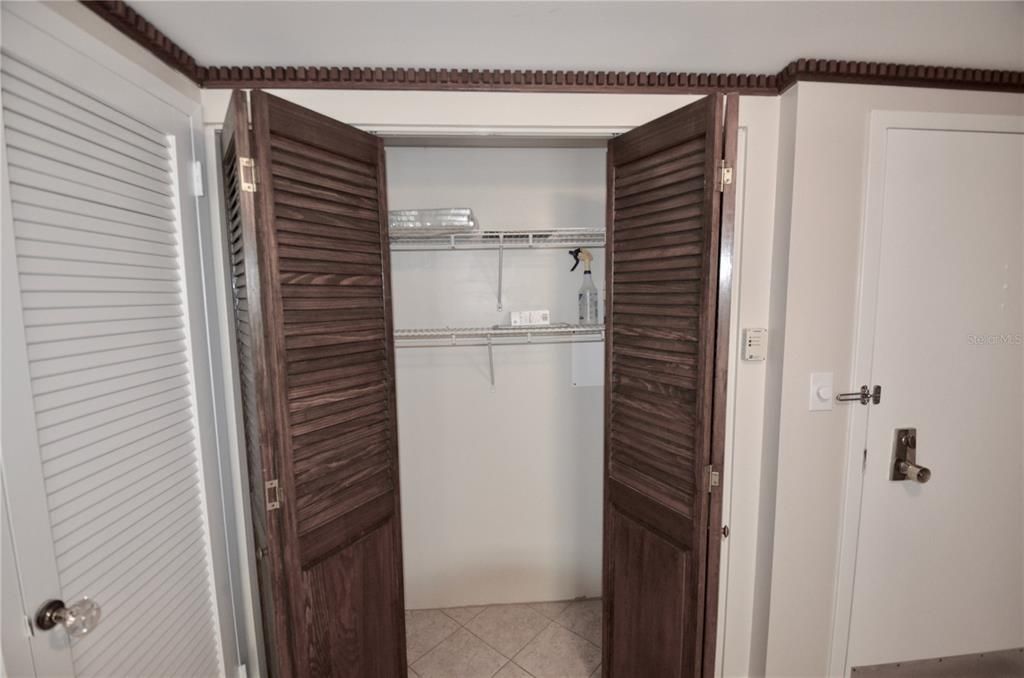 待售: $249,000 (3 贝兹, 2 浴室, 1558 平方英尺)