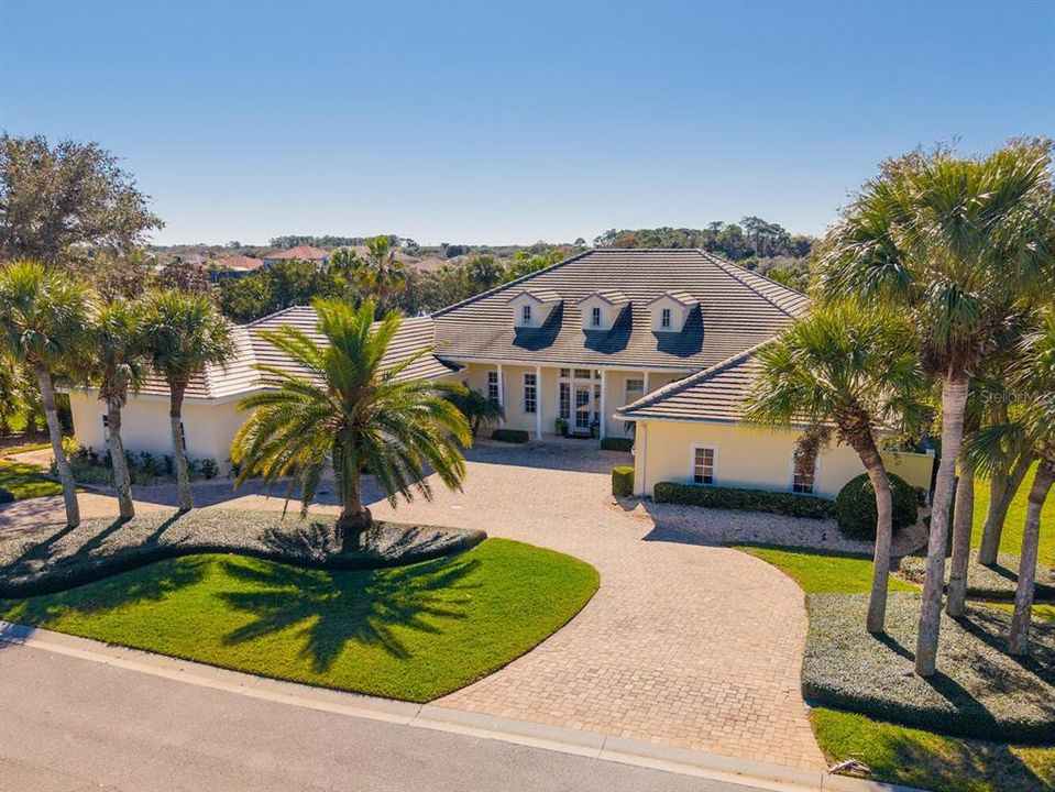 For Sale: $3,200,000 (5 beds, 5 baths, 5049 Square Feet)