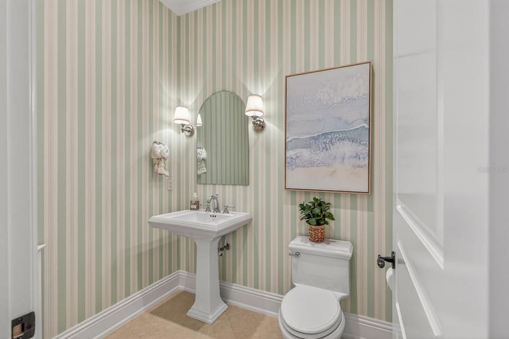 For Sale: $3,200,000 (5 beds, 5 baths, 5049 Square Feet)