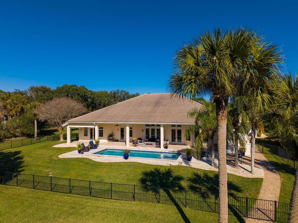 For Sale: $3,200,000 (5 beds, 5 baths, 5049 Square Feet)