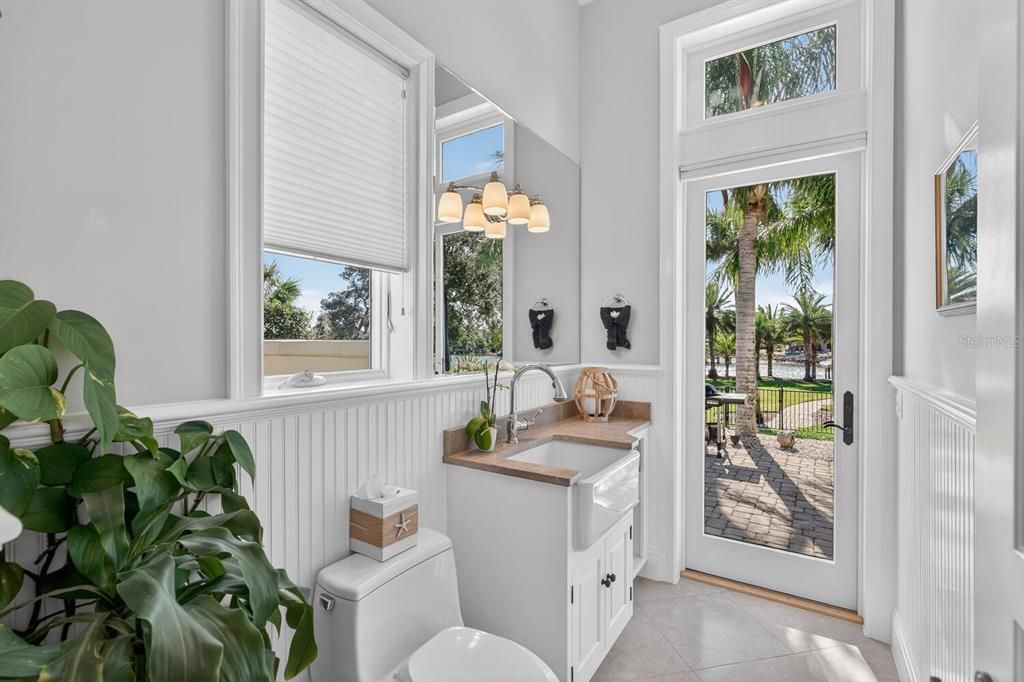 For Sale: $3,200,000 (5 beds, 5 baths, 5049 Square Feet)