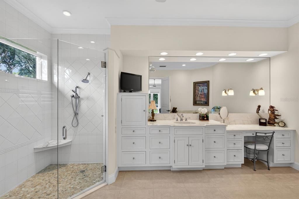 For Sale: $3,200,000 (5 beds, 5 baths, 5049 Square Feet)