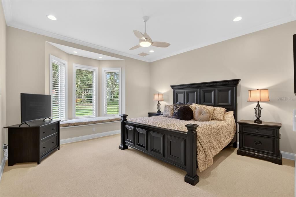 For Sale: $3,200,000 (5 beds, 5 baths, 5049 Square Feet)