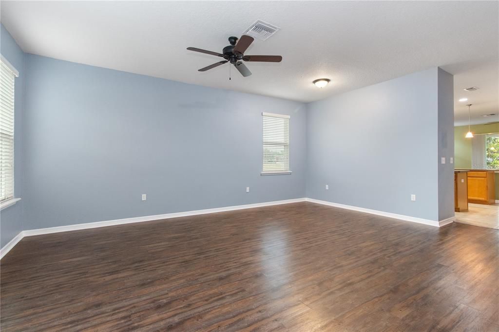 En Venta: $460,000 (4 camas, 3 baños, 2838 Pies cuadrados)