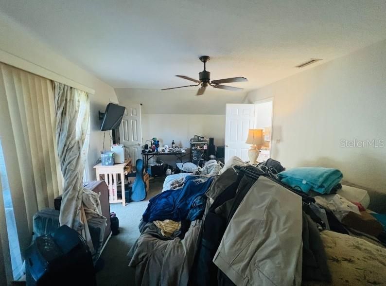 For Sale: $338,000 (3 beds, 2 baths, 1702 Square Feet)