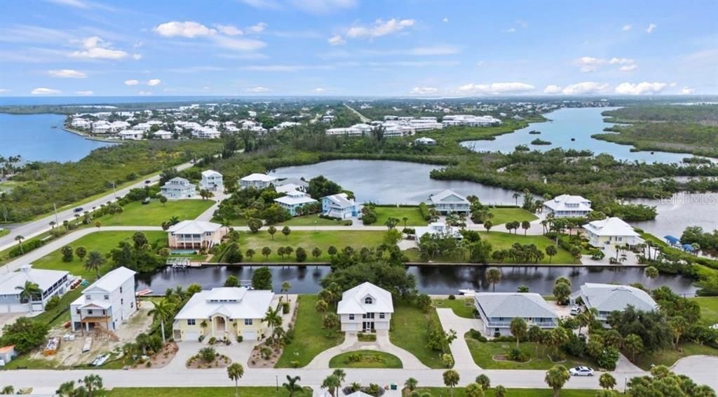 For Sale: $338,000 (3 beds, 2 baths, 1702 Square Feet)