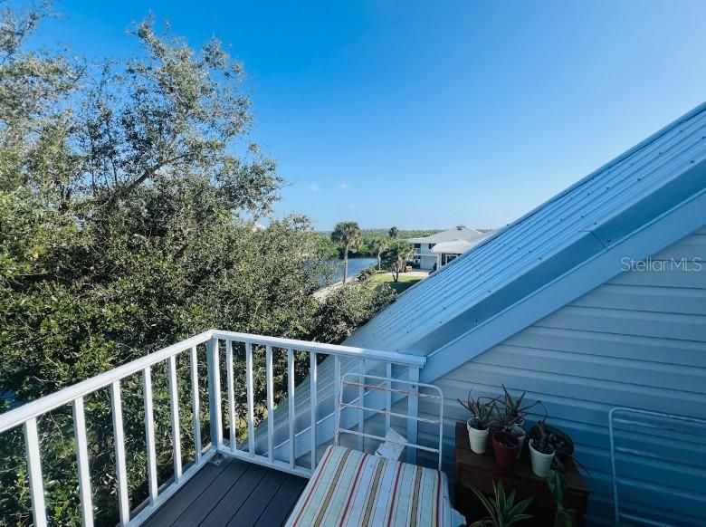 For Sale: $338,000 (3 beds, 2 baths, 1702 Square Feet)