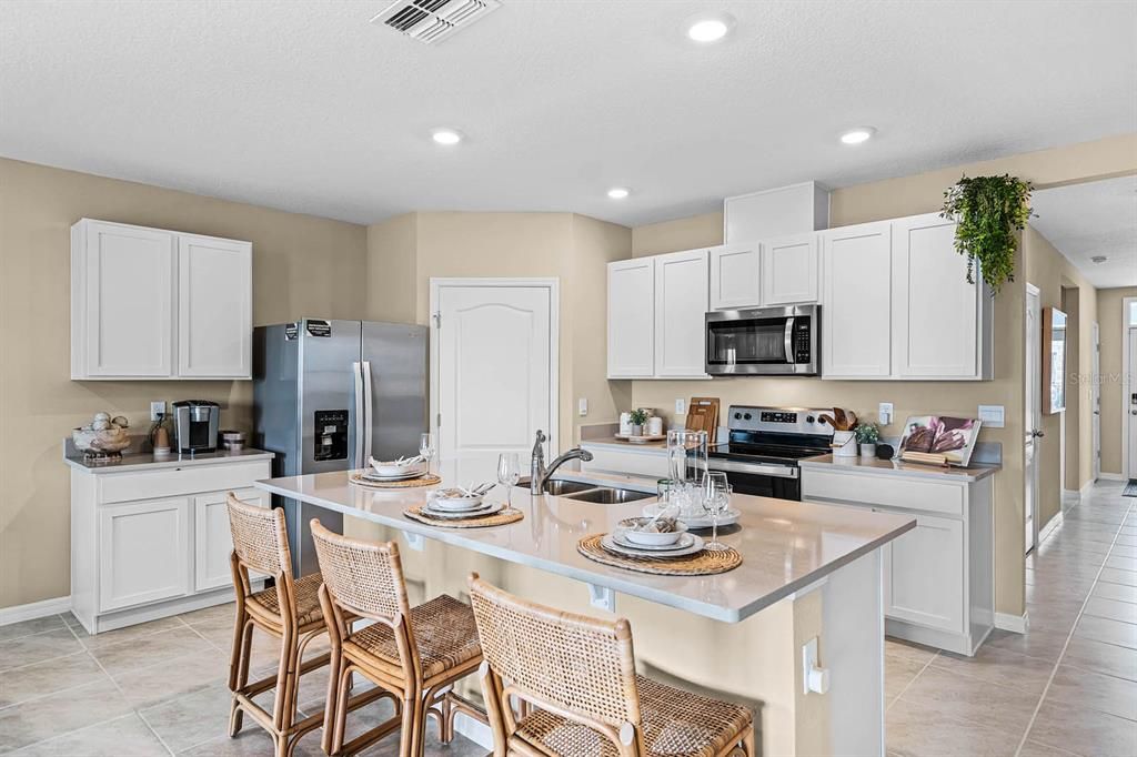 For Sale: $351,990 (4 beds, 2 baths, 1828 Square Feet)