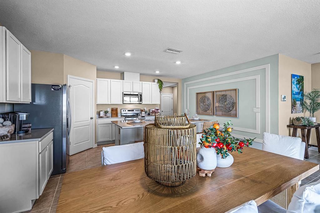 For Sale: $351,990 (4 beds, 2 baths, 1828 Square Feet)