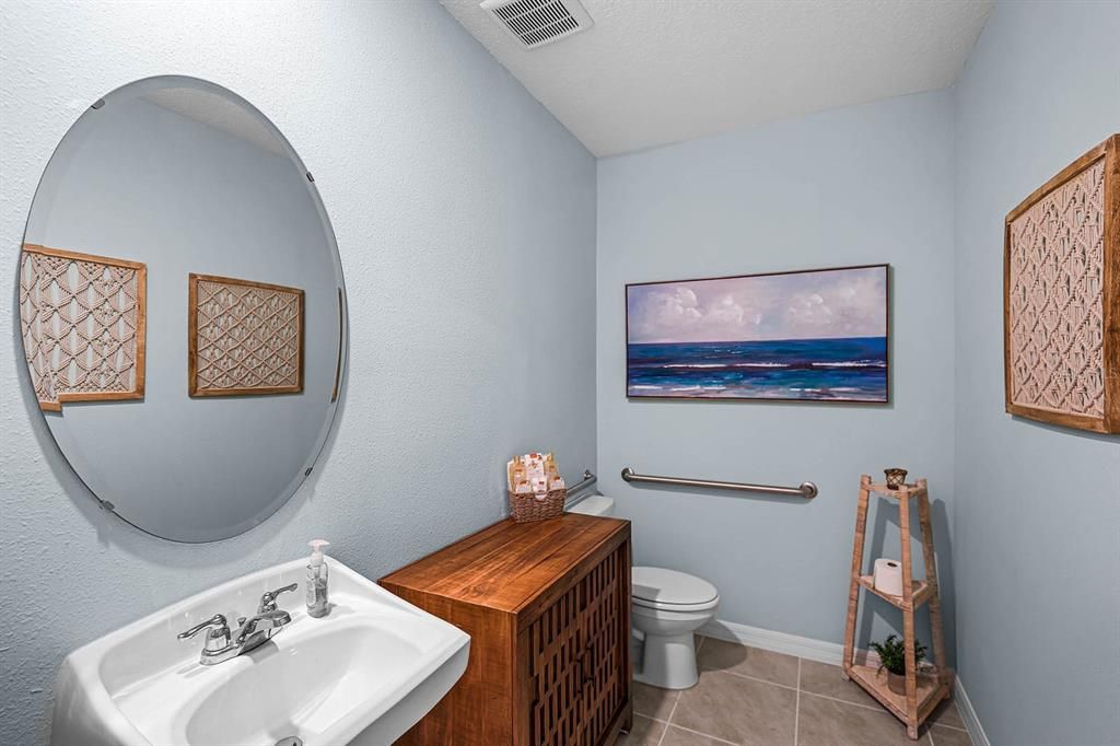 For Sale: $351,990 (4 beds, 2 baths, 1828 Square Feet)