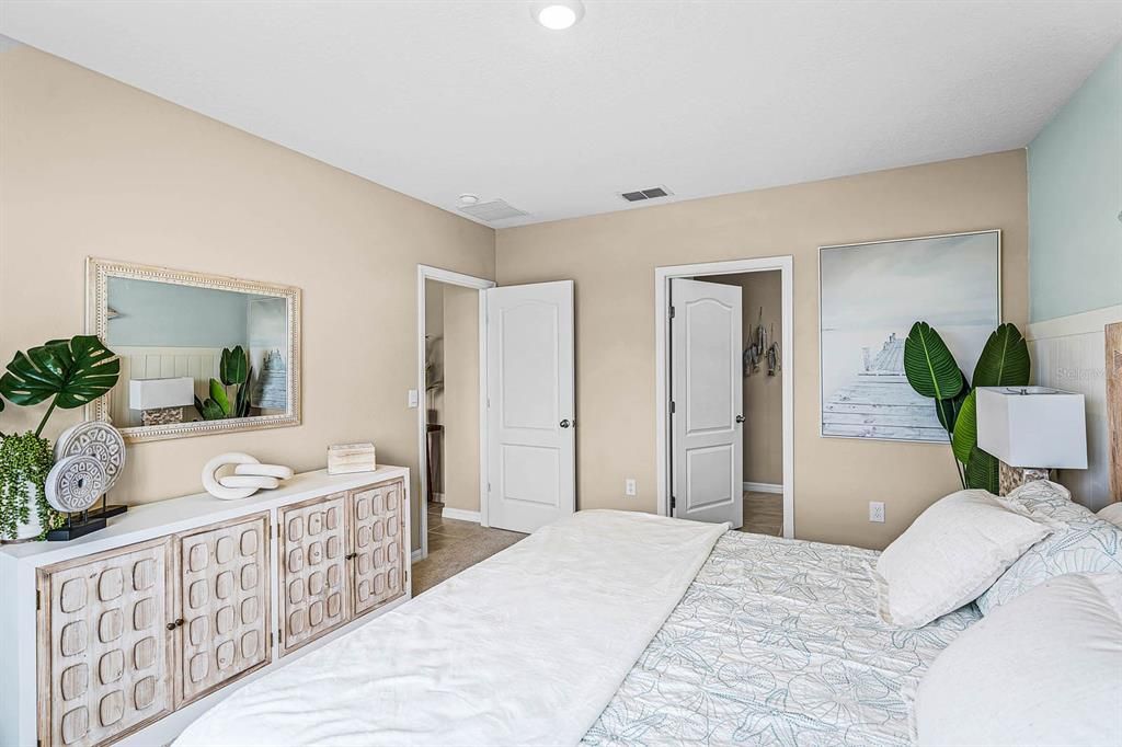 For Sale: $351,990 (4 beds, 2 baths, 1828 Square Feet)