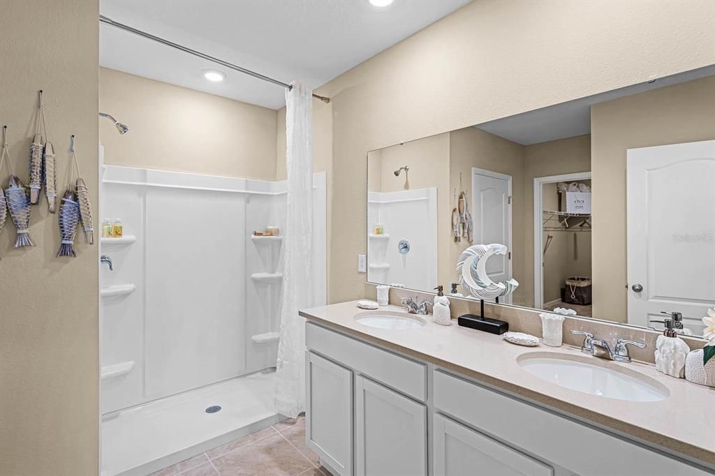 For Sale: $351,990 (4 beds, 2 baths, 1828 Square Feet)