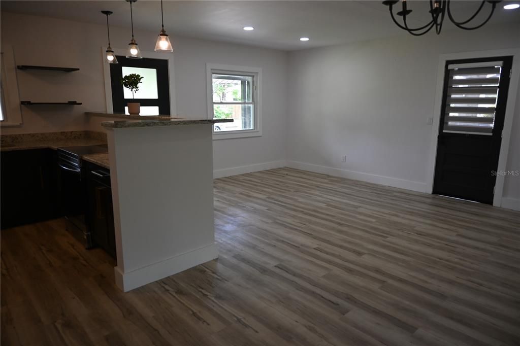 For Rent: $3,500 (3 beds, 2 baths, 1122 Square Feet)