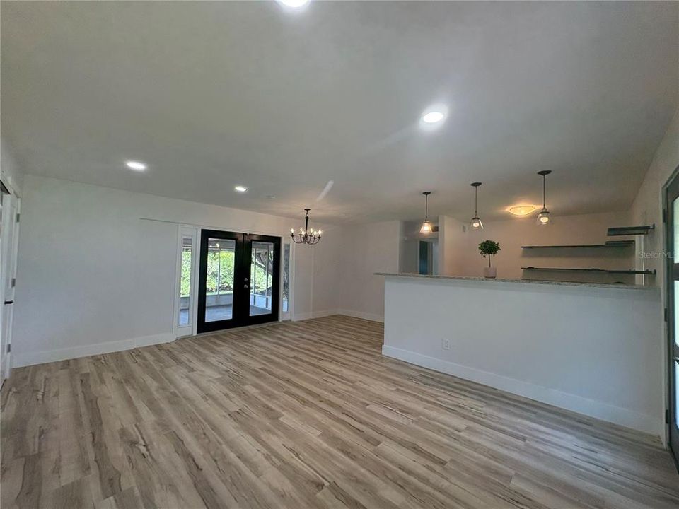 For Rent: $3,500 (3 beds, 2 baths, 1122 Square Feet)