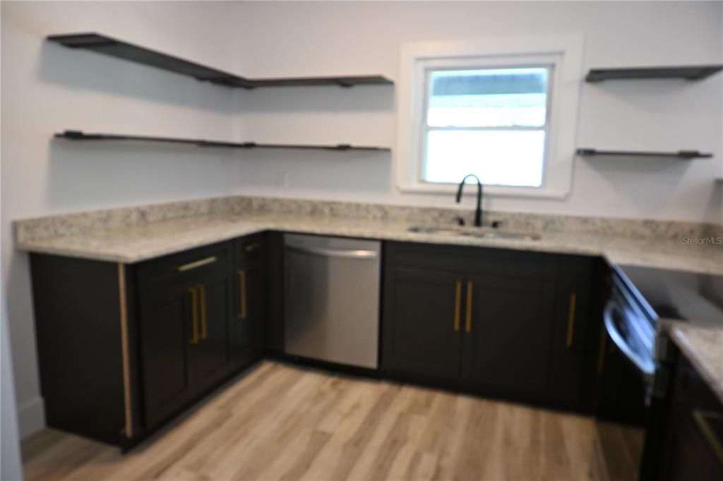 For Rent: $3,500 (3 beds, 2 baths, 1122 Square Feet)