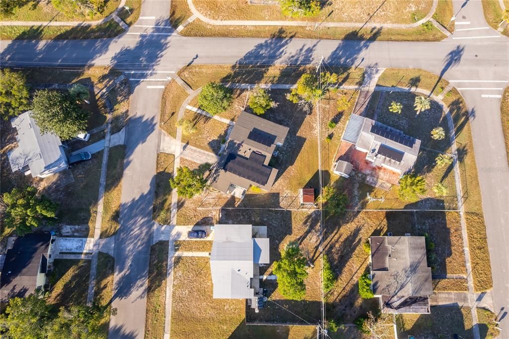 待售: $295,900 (4 贝兹, 2 浴室, 1274 平方英尺)