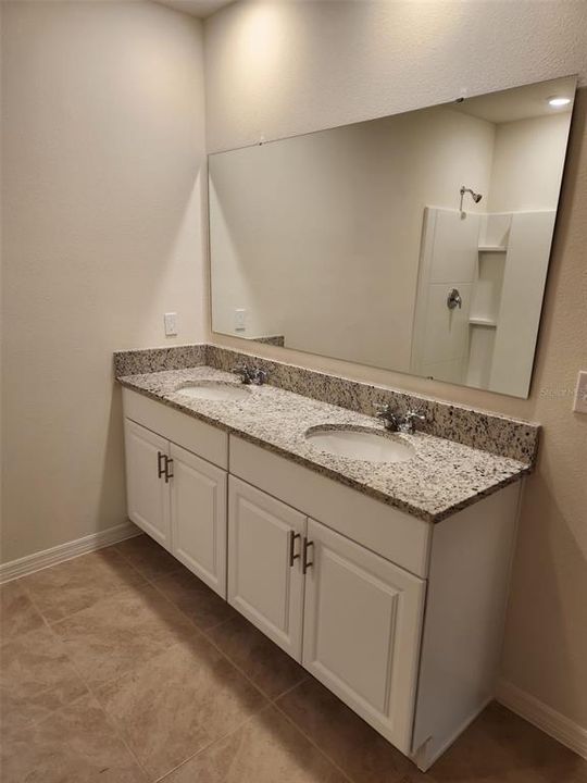 For Sale: $359,000 (3 beds, 2 baths, 1685 Square Feet)