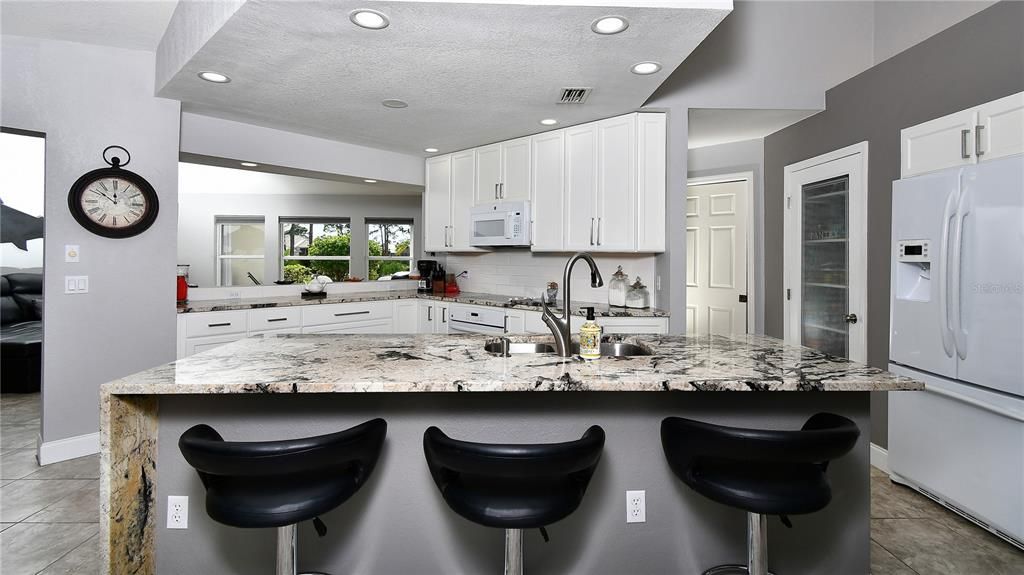 For Sale: $719,000 (3 beds, 2 baths, 2432 Square Feet)