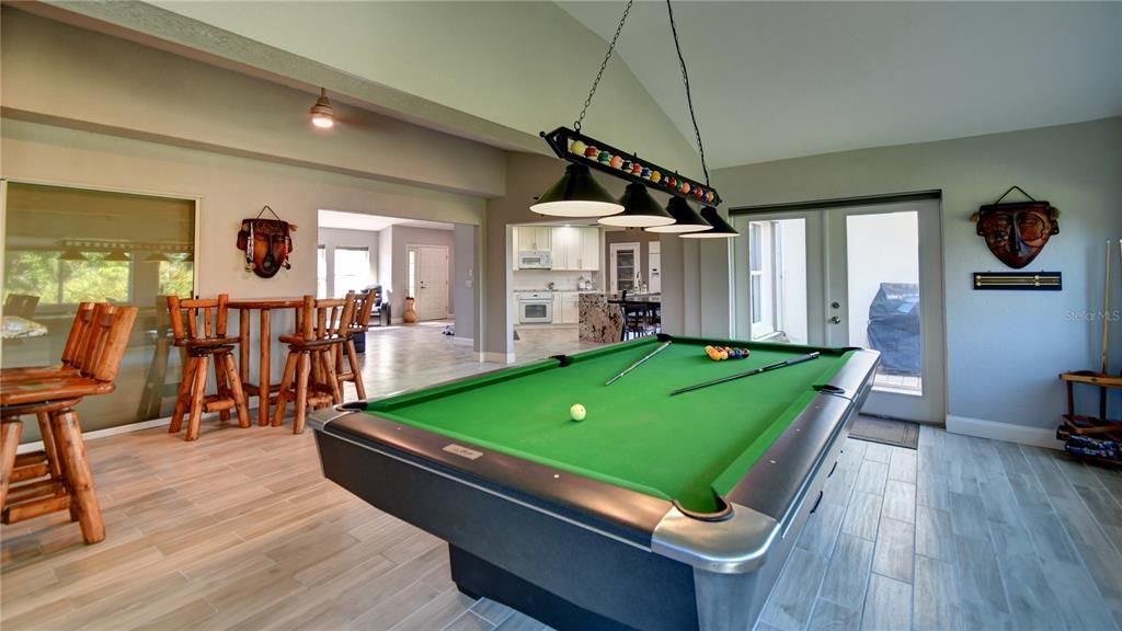 For Sale: $719,000 (3 beds, 2 baths, 2432 Square Feet)