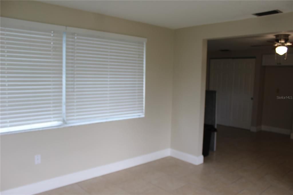 For Rent: $1,050 (2 beds, 1 baths, 750 Square Feet)