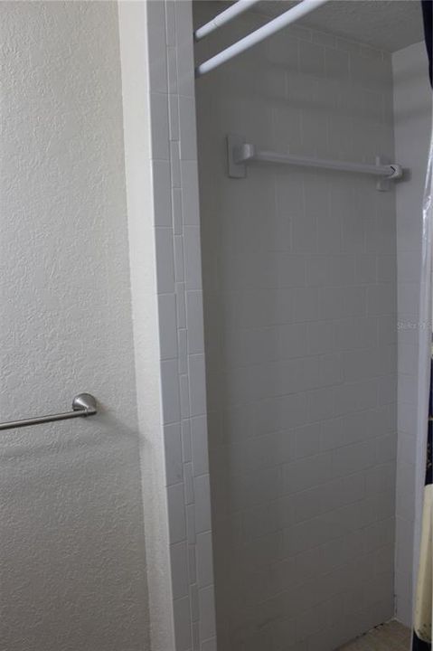 For Rent: $1,050 (2 beds, 1 baths, 750 Square Feet)