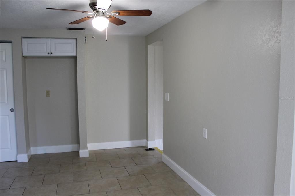 For Rent: $1,050 (2 beds, 1 baths, 750 Square Feet)