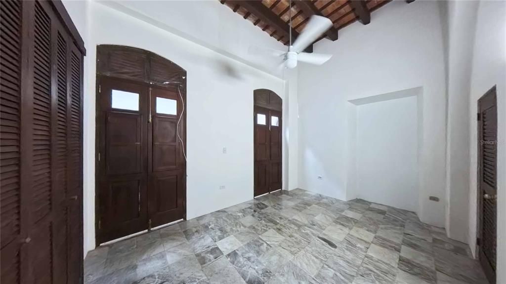 待售: $5,000,000 (10 贝兹, 10 浴室, 10800 平方英尺)