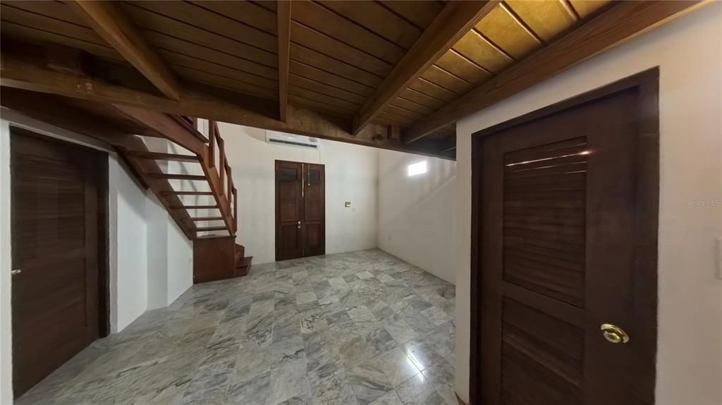 待售: $5,000,000 (10 贝兹, 10 浴室, 10800 平方英尺)