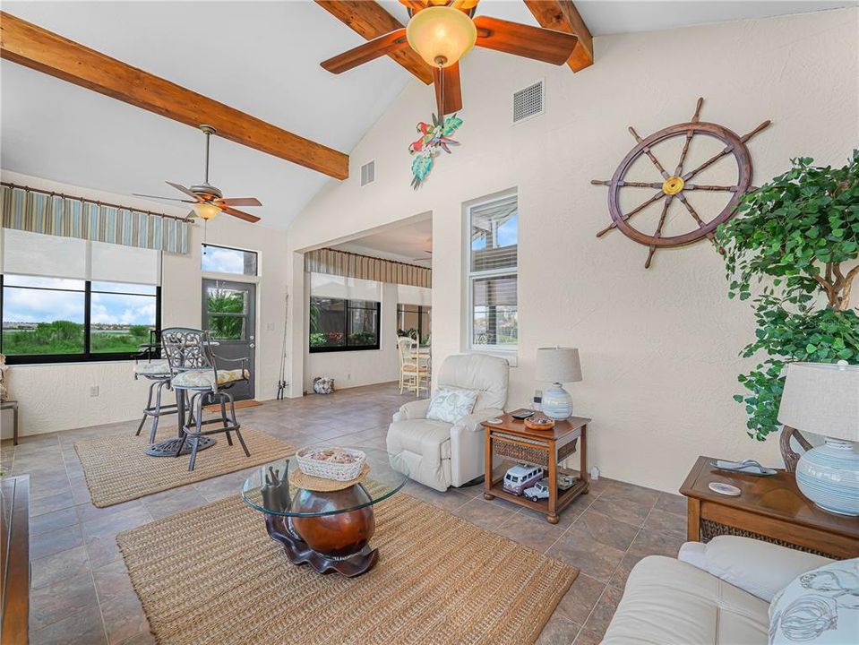 En Venta: $535,000 (3 camas, 3 baños, 2371 Pies cuadrados)