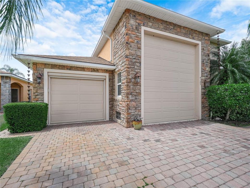 En Venta: $535,000 (3 camas, 3 baños, 2371 Pies cuadrados)