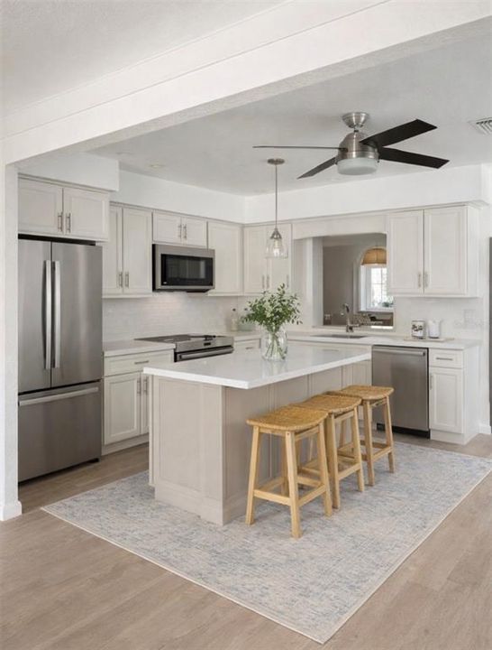 待售: $350,000 (3 贝兹, 2 浴室, 1350 平方英尺)