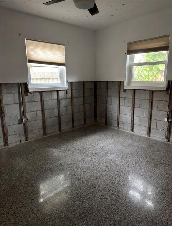 待售: $350,000 (3 贝兹, 2 浴室, 1350 平方英尺)