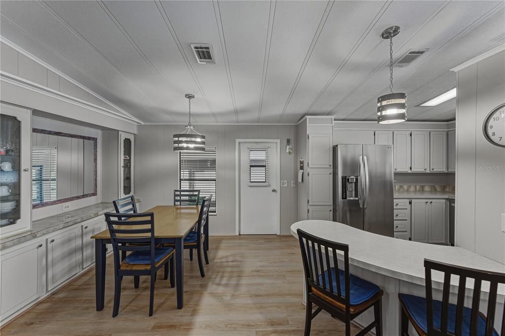 En Venta: $169,900 (2 camas, 2 baños, 1144 Pies cuadrados)