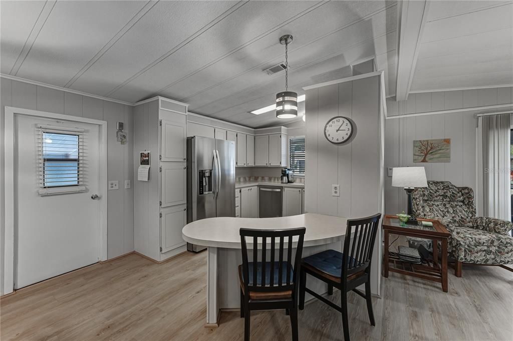 En Venta: $169,900 (2 camas, 2 baños, 1144 Pies cuadrados)