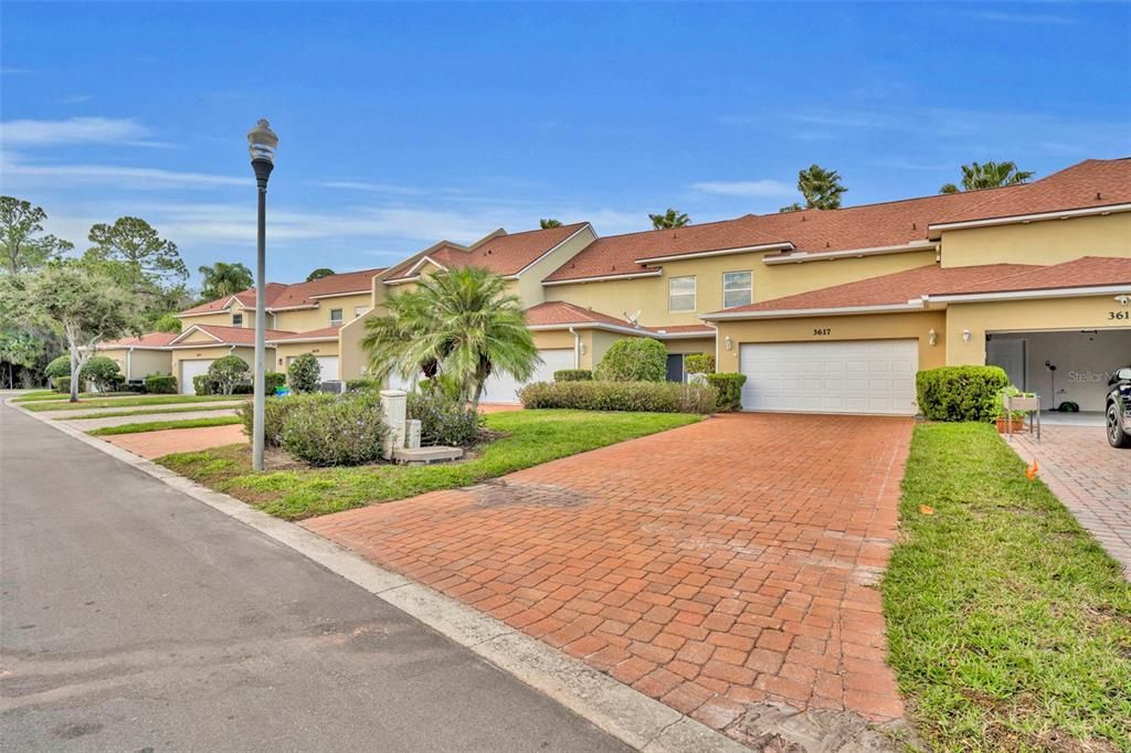 待售: $345,000 (2 贝兹, 2 浴室, 1824 平方英尺)