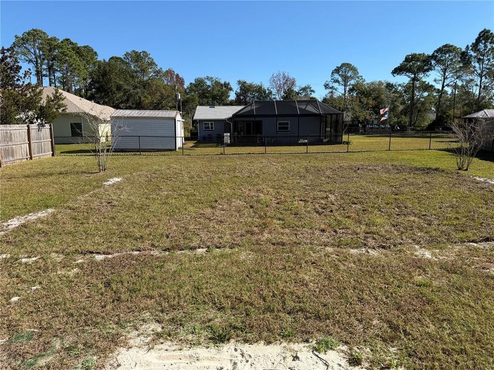 For Rent: $2,350 (4 beds, 2 baths, 2046 Square Feet)