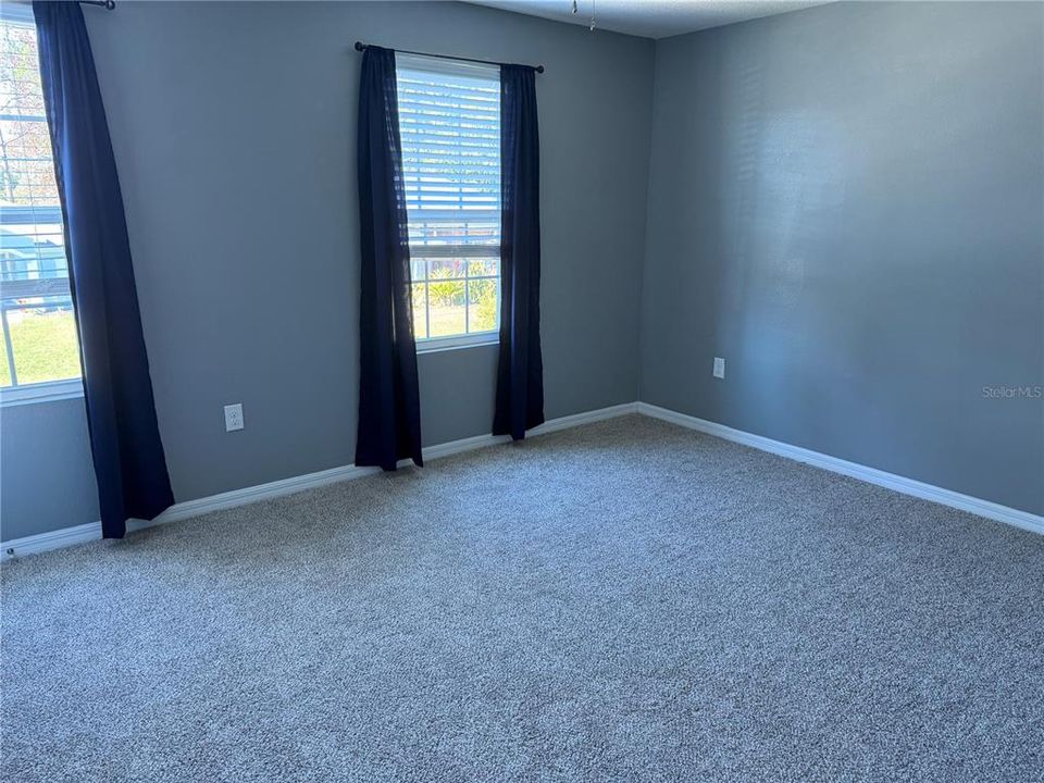 For Rent: $2,350 (4 beds, 2 baths, 2046 Square Feet)