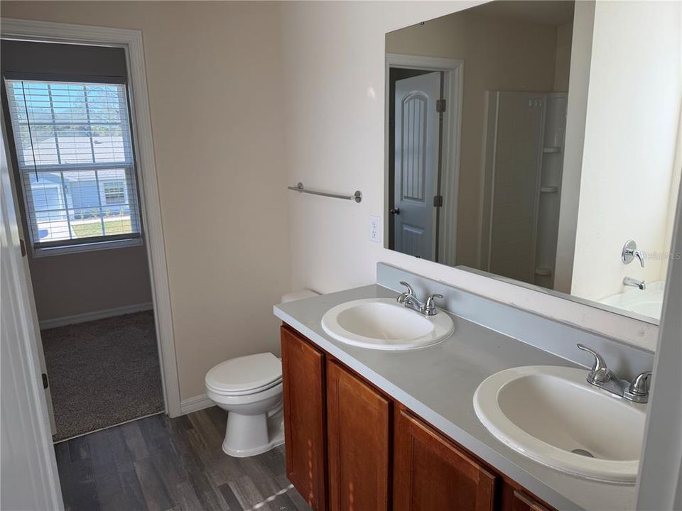 For Rent: $2,350 (4 beds, 2 baths, 2046 Square Feet)