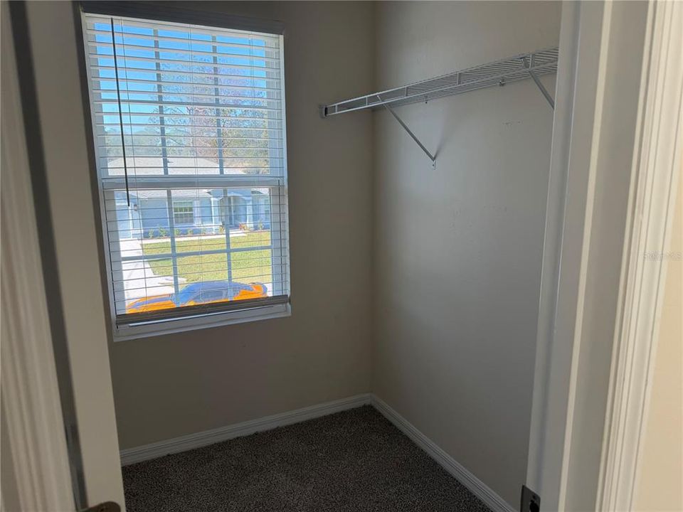 For Rent: $2,350 (4 beds, 2 baths, 2046 Square Feet)